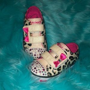 Skechers light up toddler shoes